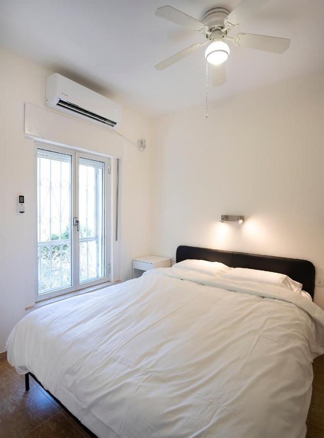 Eyni Lovely Boutique Apartment Jeruzsálem Kültér fotó