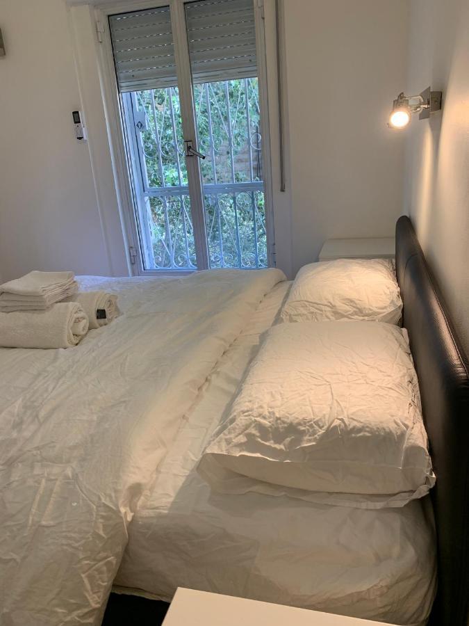 Eyni Lovely Boutique Apartment Jeruzsálem Kültér fotó